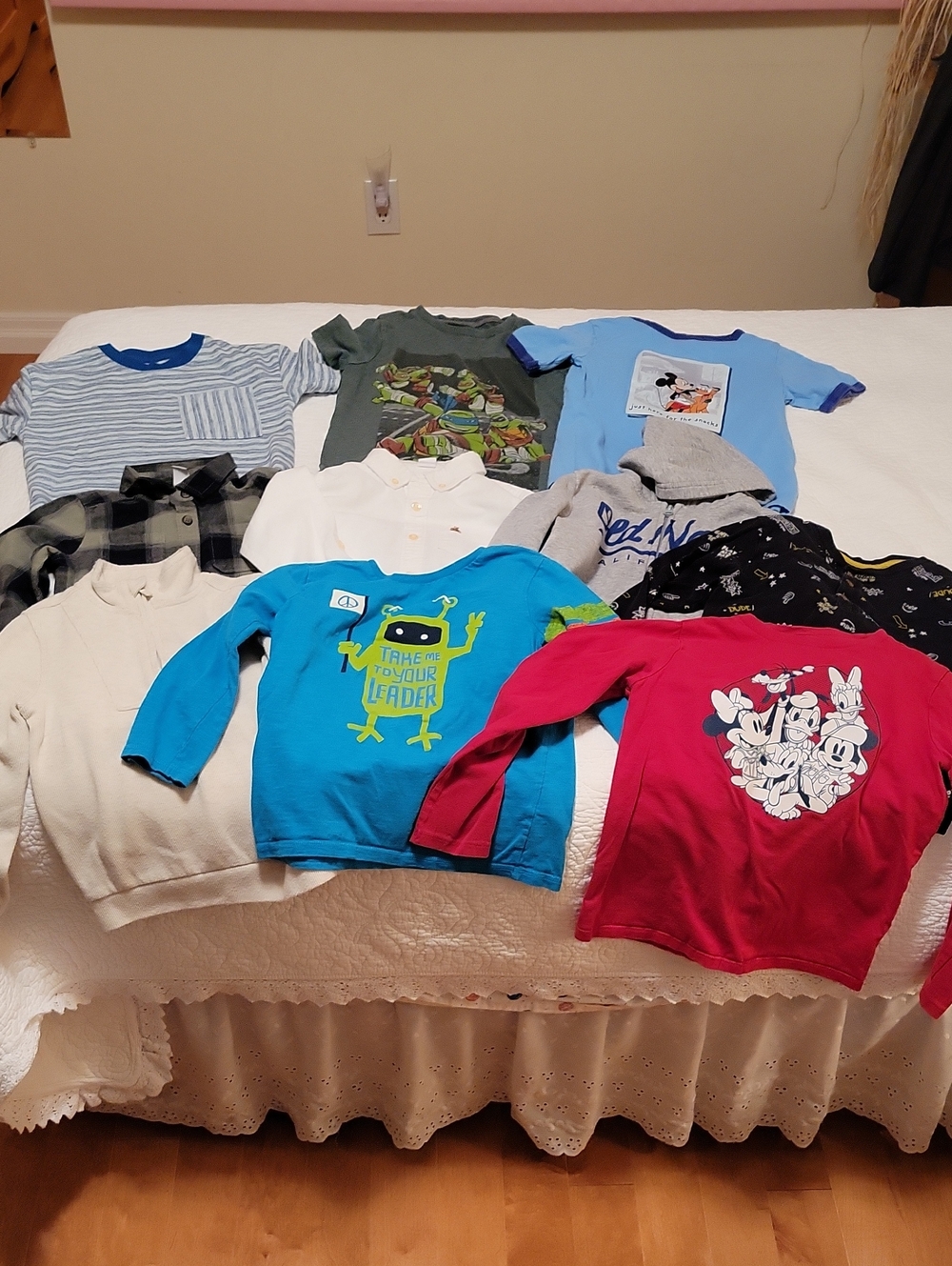 Boys 5/5T Bundle of Tops- 10 items